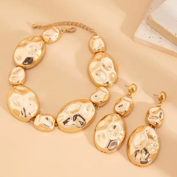 NEW! Zara Gold unique shape Statement Necklace and Earring Set NWT - Picture 8 of 8